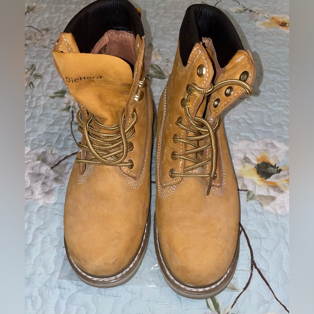 DieHard Men's Soft Toe Nubuck Leather Non-Slip Work Boots - 6" Wheat DH84101